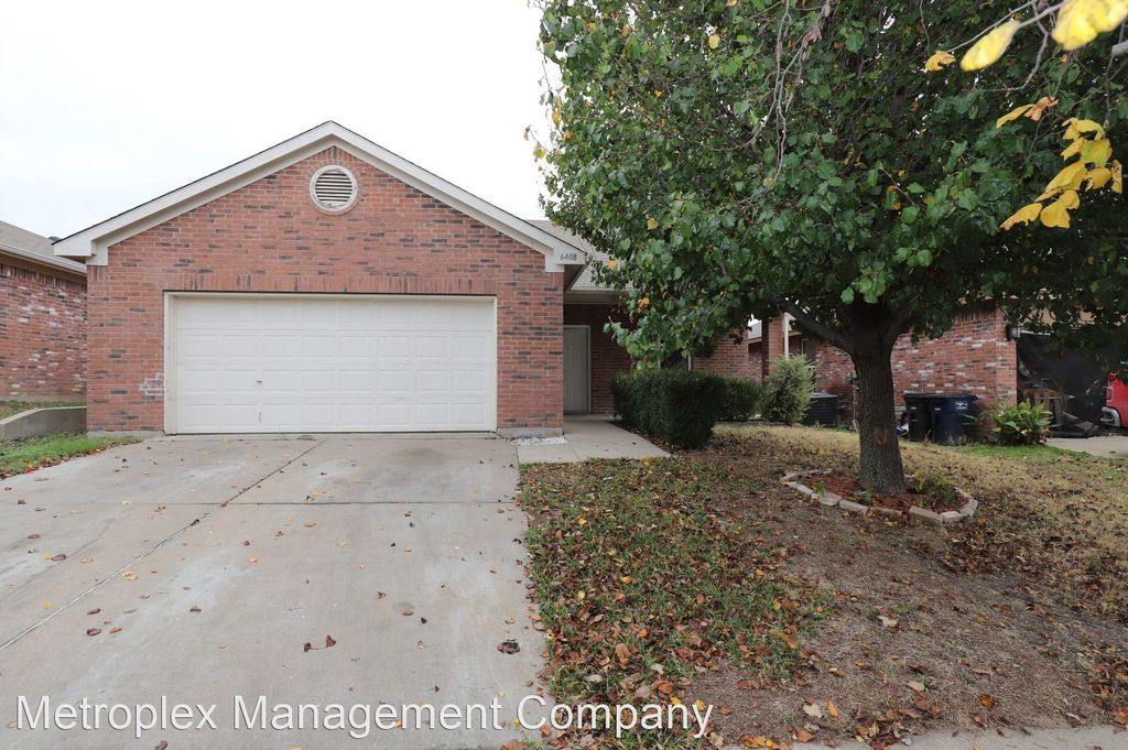 6408 Bay Lake Dr, Fort Worth, TX 76179