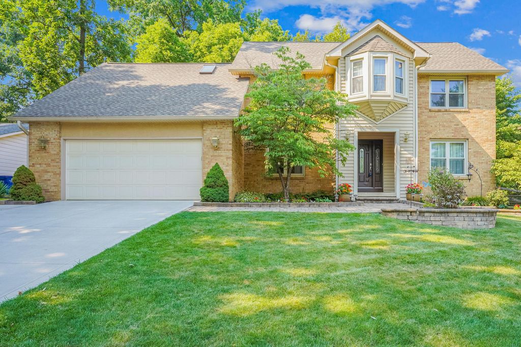 664 Concord Ct, Westerville, OH 43081