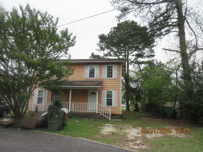 13 Londonderry Sq, Cayce, SC 2 Bed, 1.5 Bath Townhouse 9 Photos