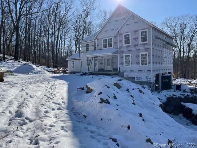 50 Mustang Dr, Monroe, CT 06468