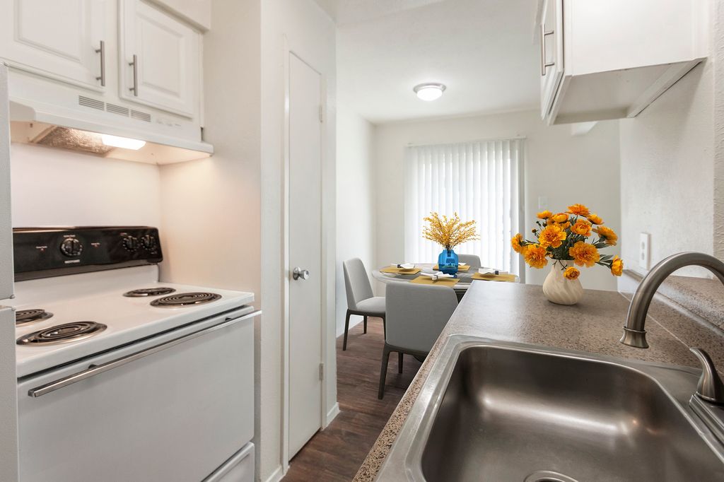 10602 Stone Canyon Rd, Dallas, TX 75230