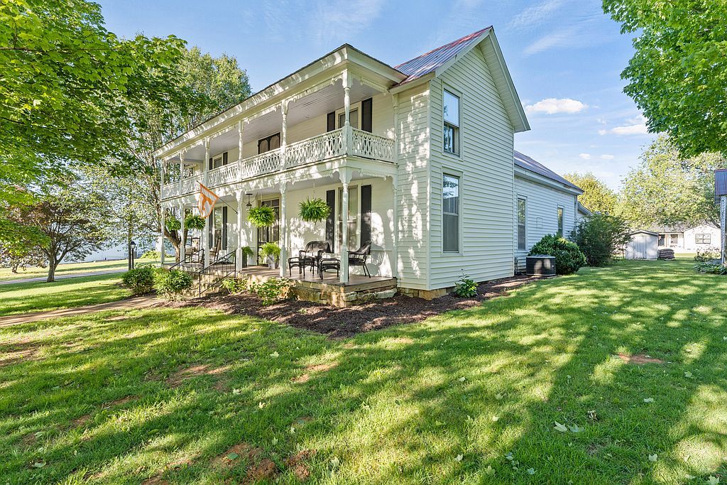 709 Main St, Huntland, TN 37345 See Estimated Value