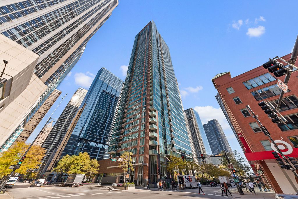 505 N McClurg Ct #2801, Chicago, IL 60611
