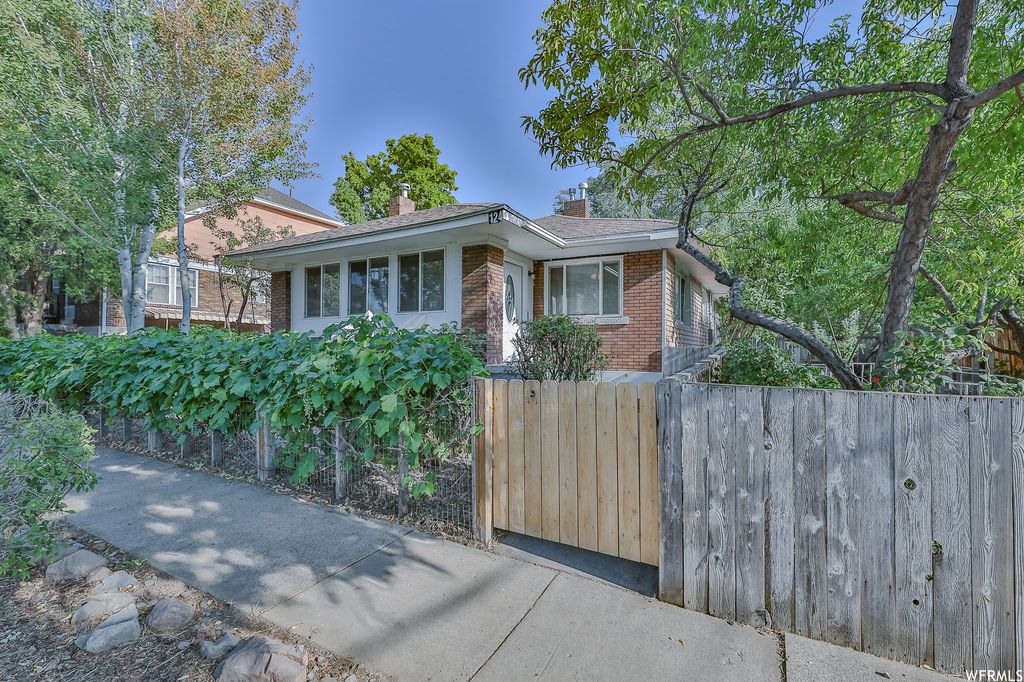124 E Cleveland Ave, South Salt Lake, UT 84115