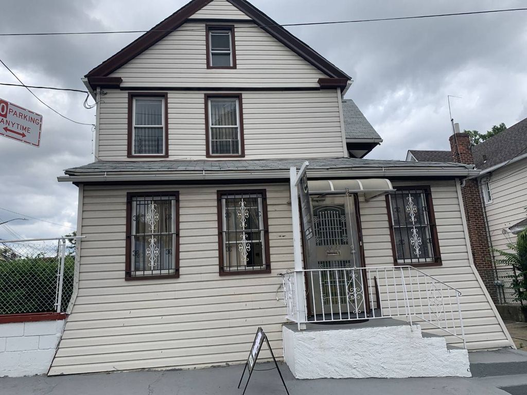 86 03 Parsons Blvd Jamaica Ny 11432 Mls 10977454 Trulia