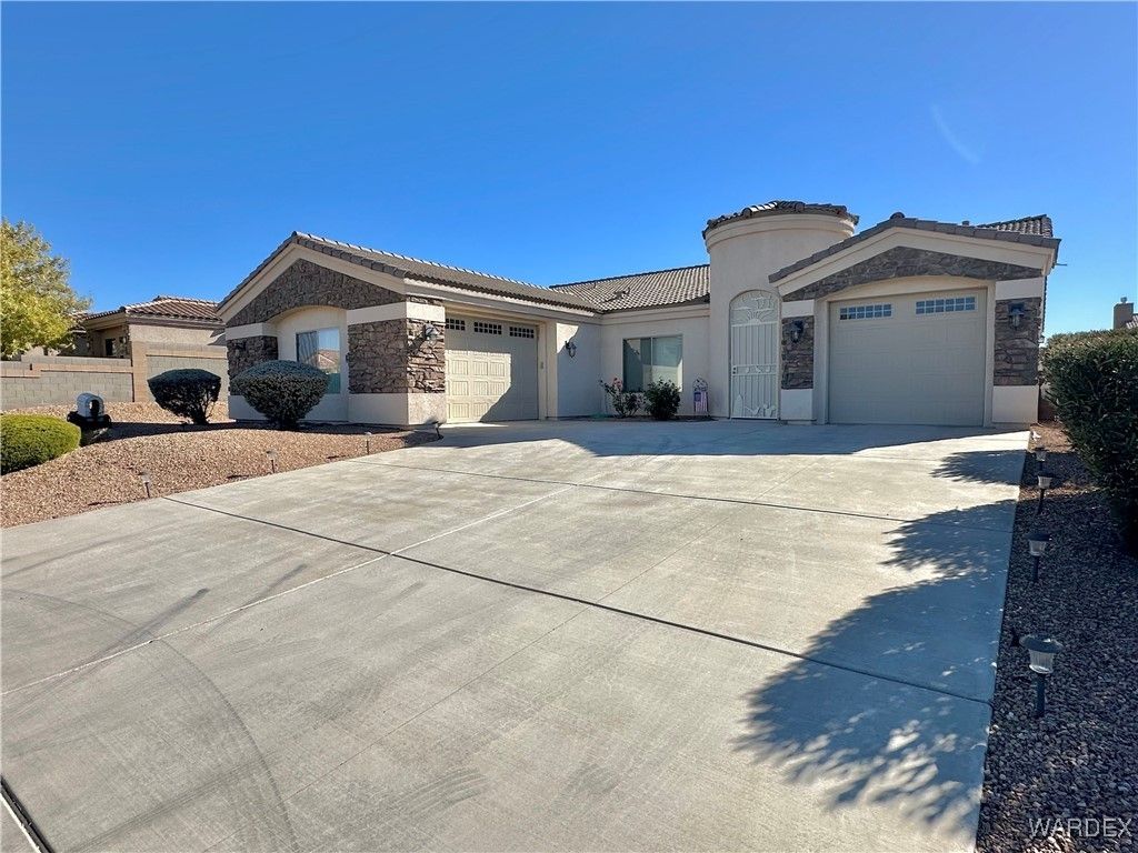 3464 Isador Ave, Kingman, AZ 86401