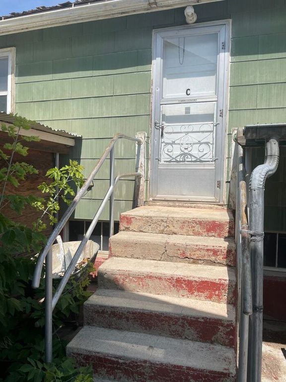 919 7th St #C, Rock Springs, WY 82901