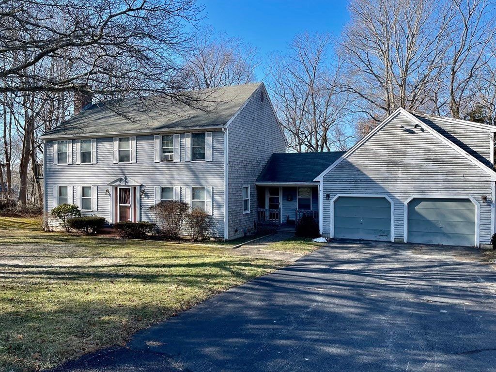 19 Williston Rd, Bourne, MA 02532