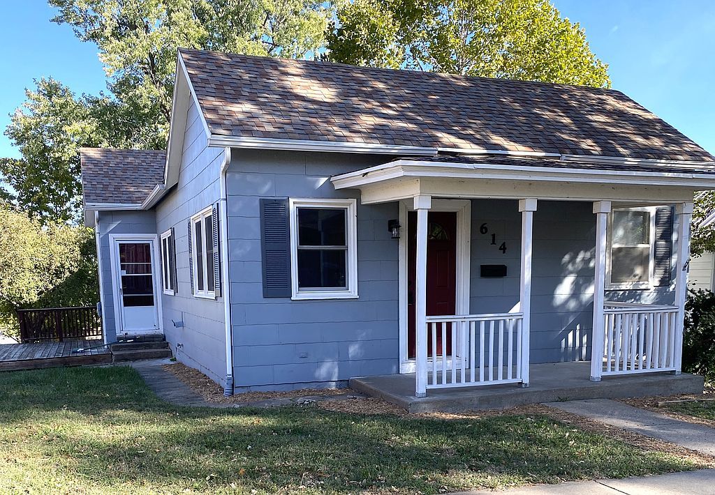 614 Elm St, Wamego, KS 66547 Trulia