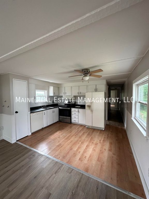 30 Exeter Rd   #19A, Corinth, ME 04427