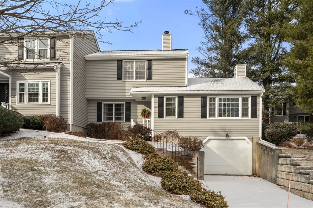 1604 Oakwood Street Ext #1604, Holden, MA 01520