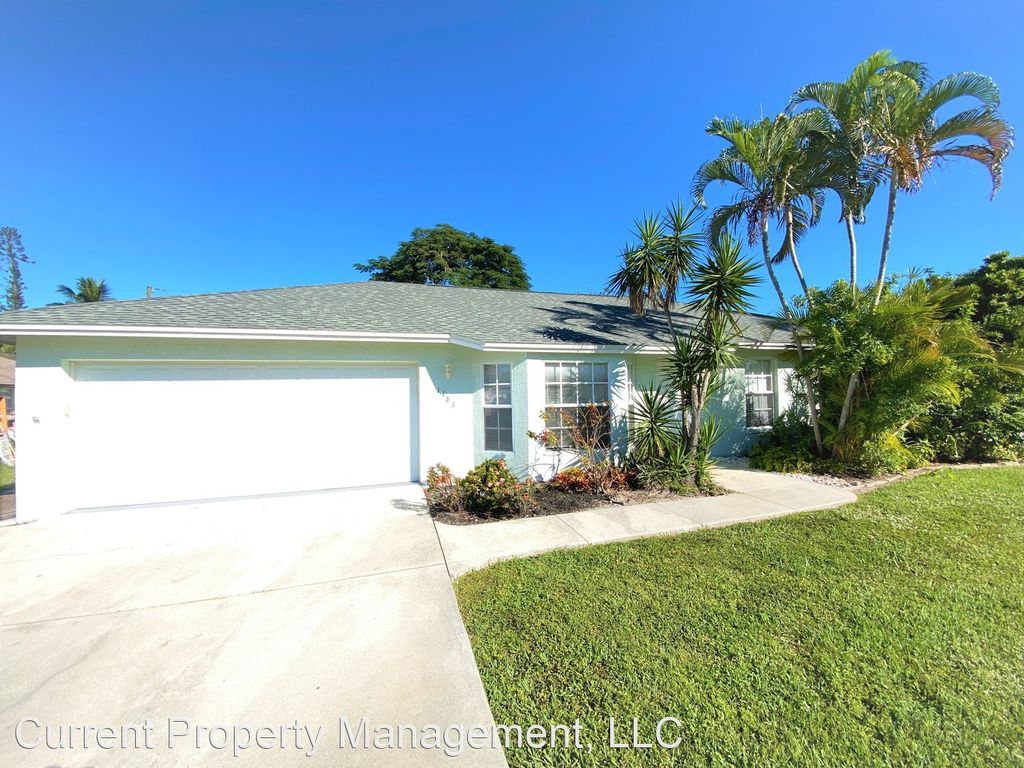 1183 Ingraham St, Naples, FL 34103