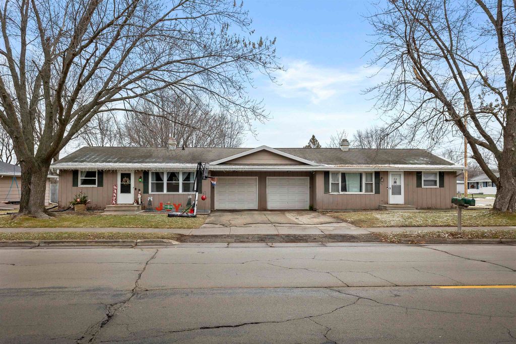 1012 Airport Rd, Menasha, WI 54952 MLS 50285558 Trulia