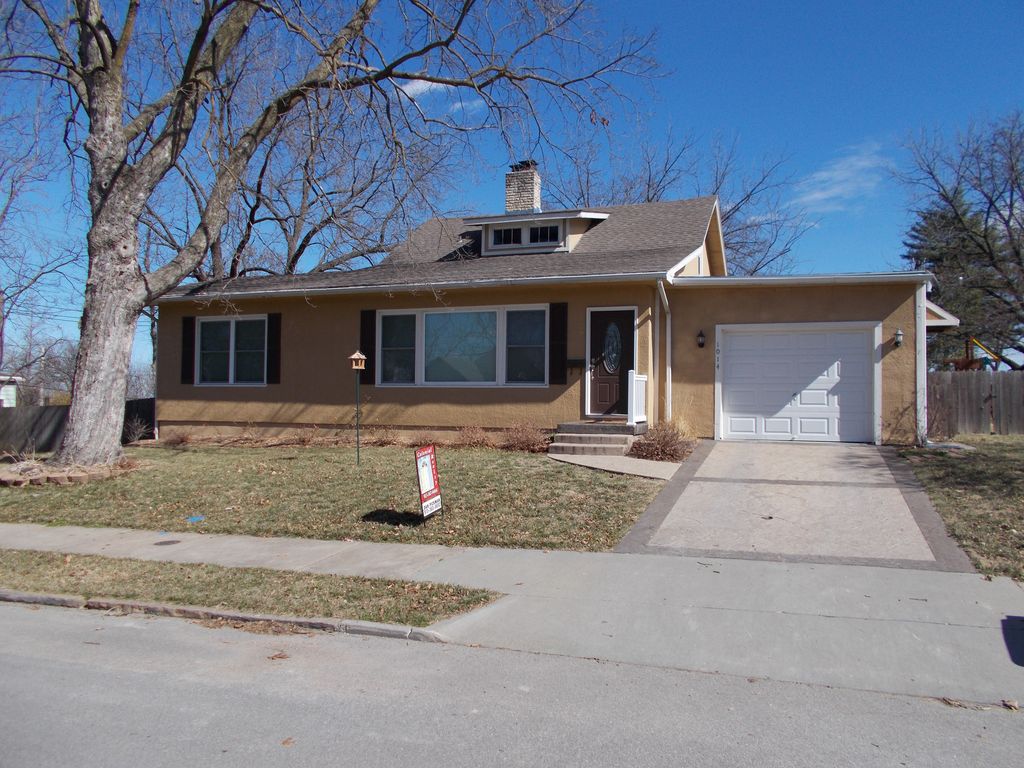 1014 S 4th St, Atchison, KS 66002 Trulia