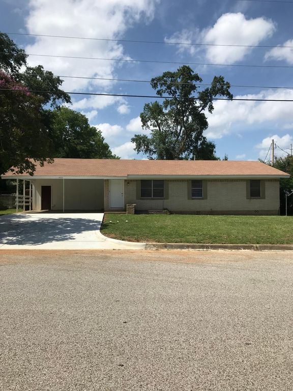 1405 Clearwood Dr, Longview, TX 75604