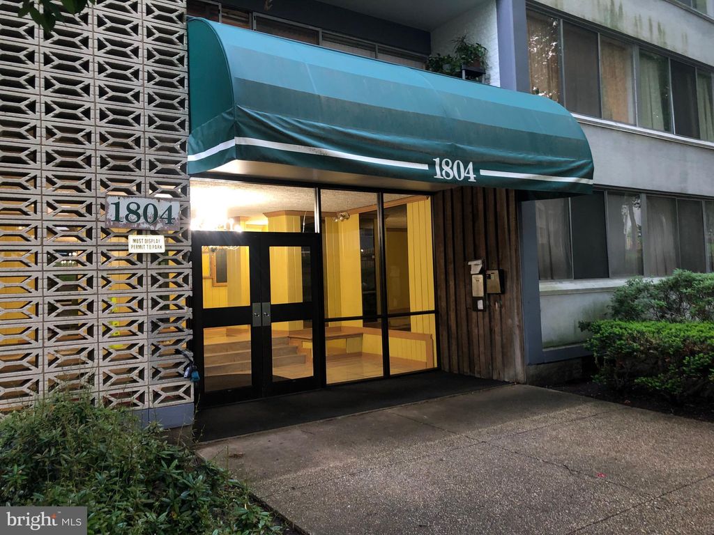 1804 Metzerott Rd #308, Adelphi, MD 20783