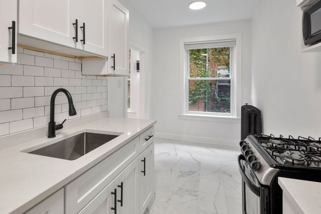 CARMEN Q² アドニス The Onyx on Carmen - Chicago, IL | Trulia