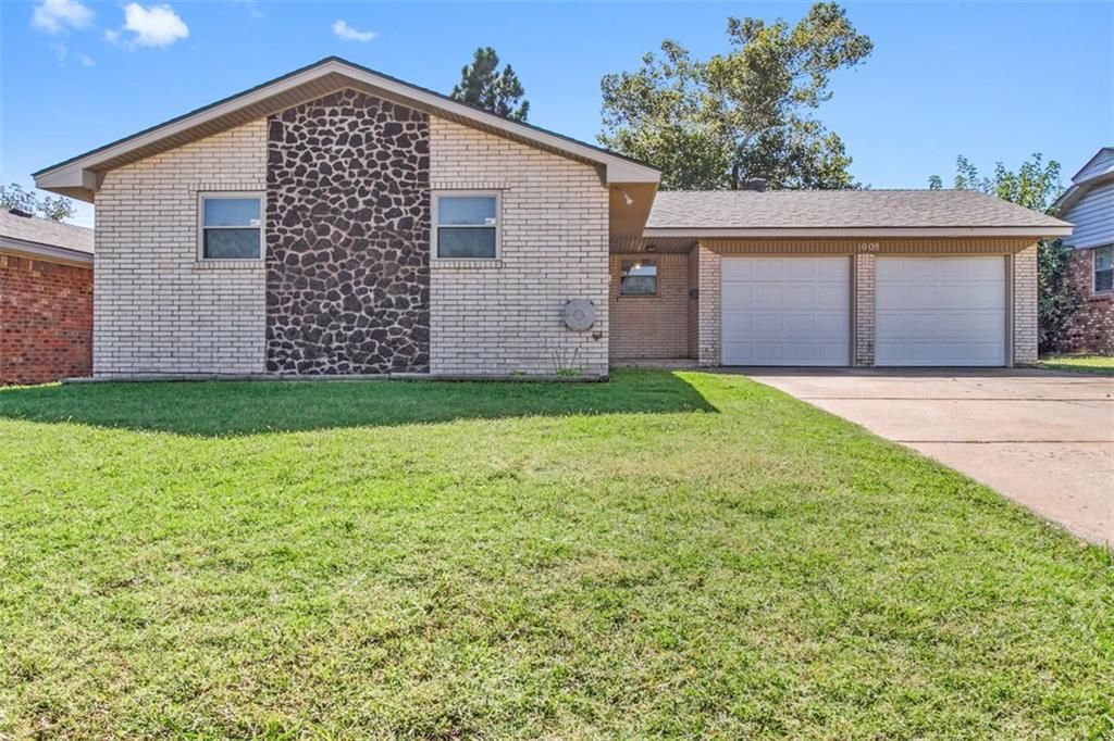 1008 NW 104th St, Oklahoma City, OK 73114
