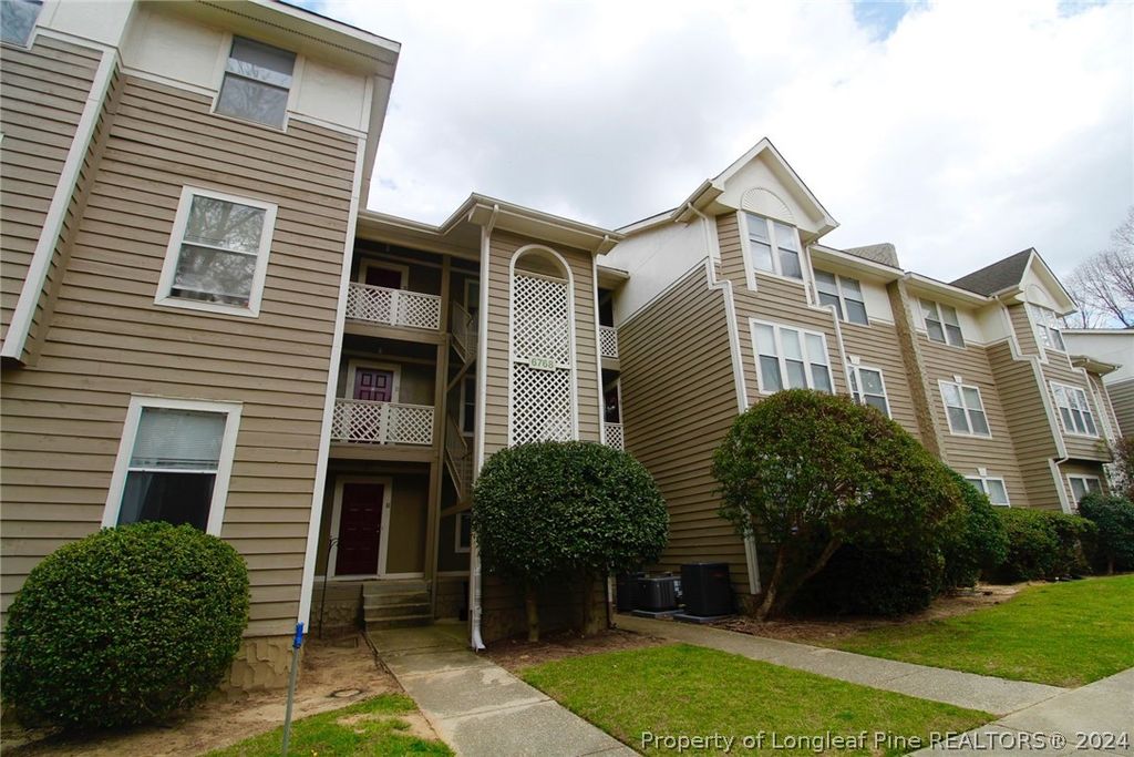 6768 Willowbrook Dr #5, Fayetteville, NC 28314