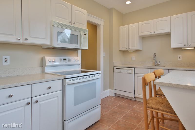 1109 Boylston St #12C, Boston, MA 02215