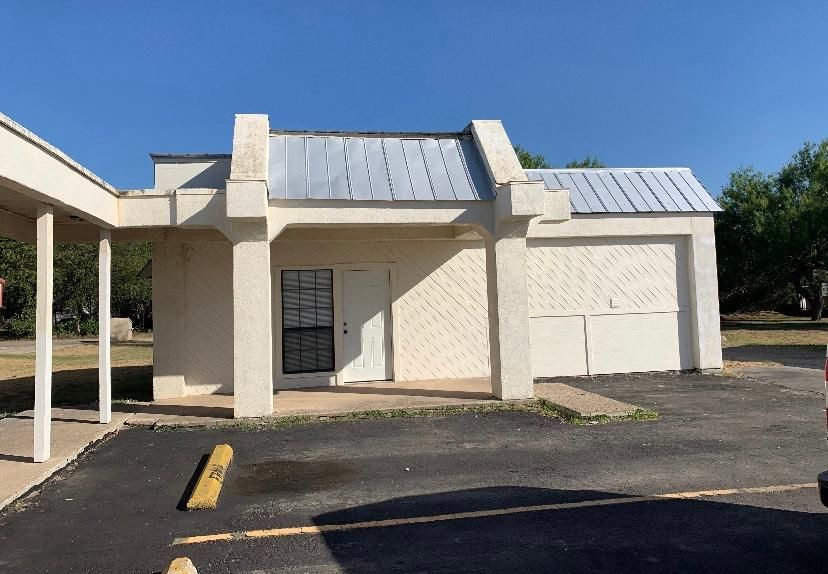 927 E Main St, Uvalde, TX 78801 Trulia