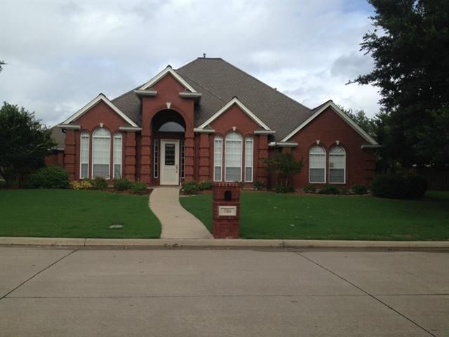 708 Saint Johns Dr, Mansfield, TX 76063
