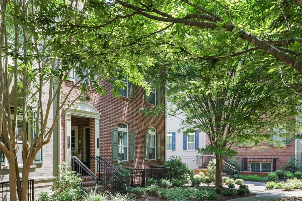 825 Perennial Dr, Sandy Springs, GA 30328