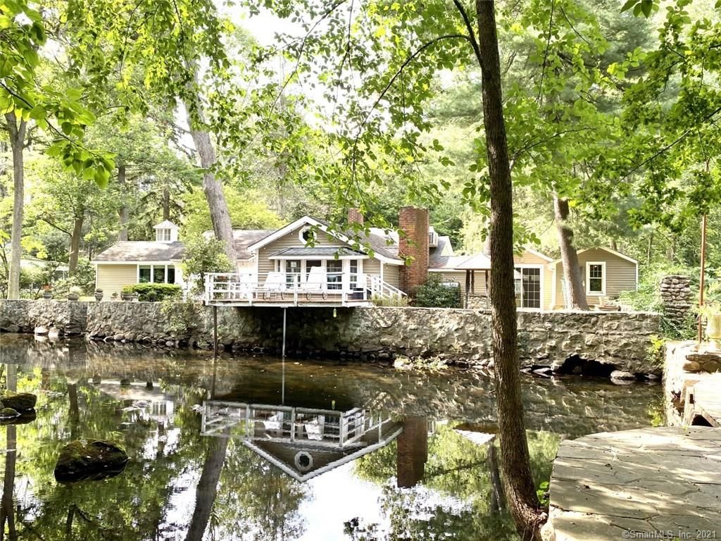 83 Maltbie Ave, Stamford, CT 06902