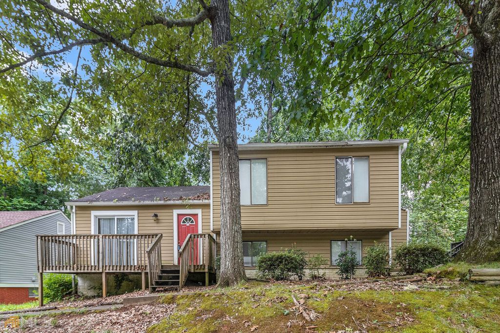 5047 Martins Crossing Rd, Stone Mountain, GA 30088