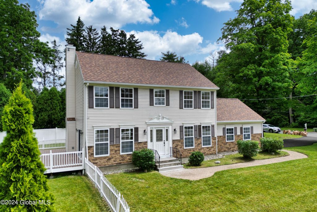 2285 Troy Schenectady Road, Niskayuna, NY 12309 MLS 202419605 Trulia