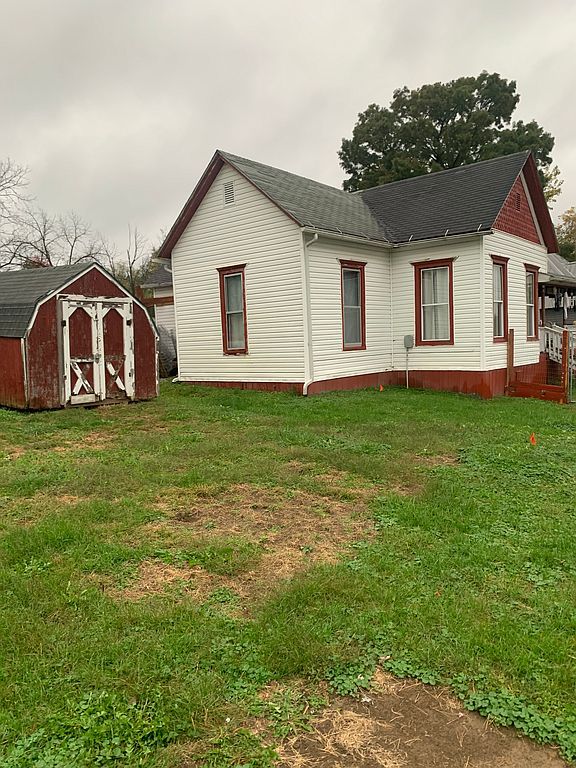 306 Main St, Novinger, MO 63559