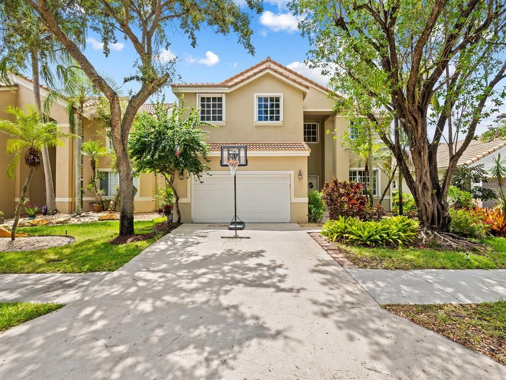 301 Cameron Dr, Weston, FL 33326