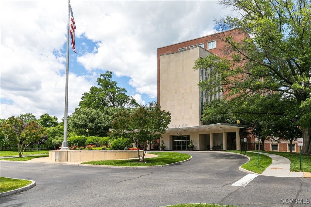 1350 Westwood Ave #406, Richmond, VA 23227
