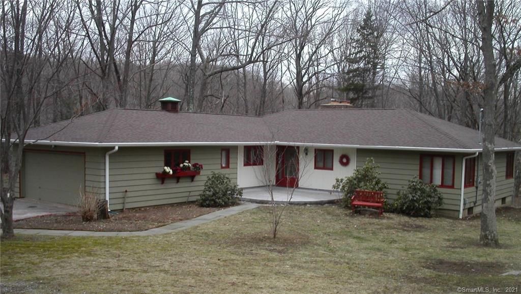 901 Main St, Monroe, CT 06468