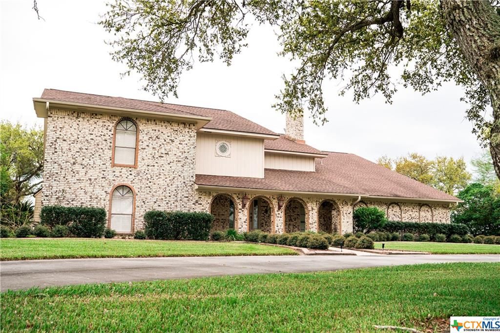 5641 FM 1593, Lolita, TX 5 Bed, 5 Bath SingleFamily Home 38 Photos