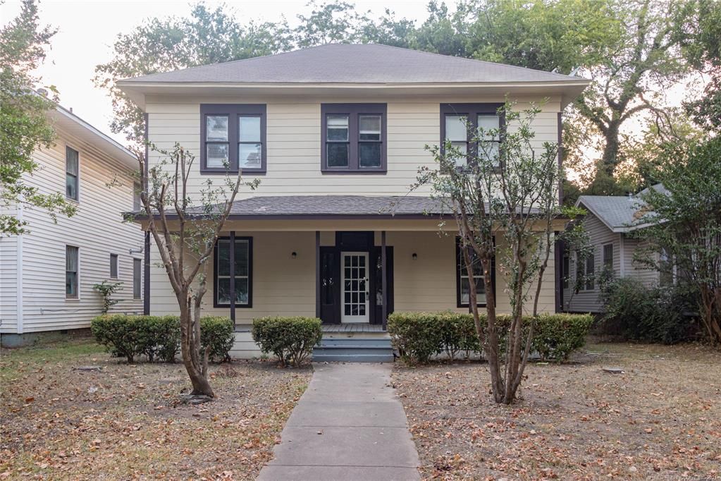319 N 4th Ave, Durant, OK 74701