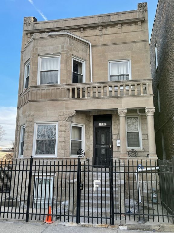 1537 W Hastings St, Chicago, IL 60608