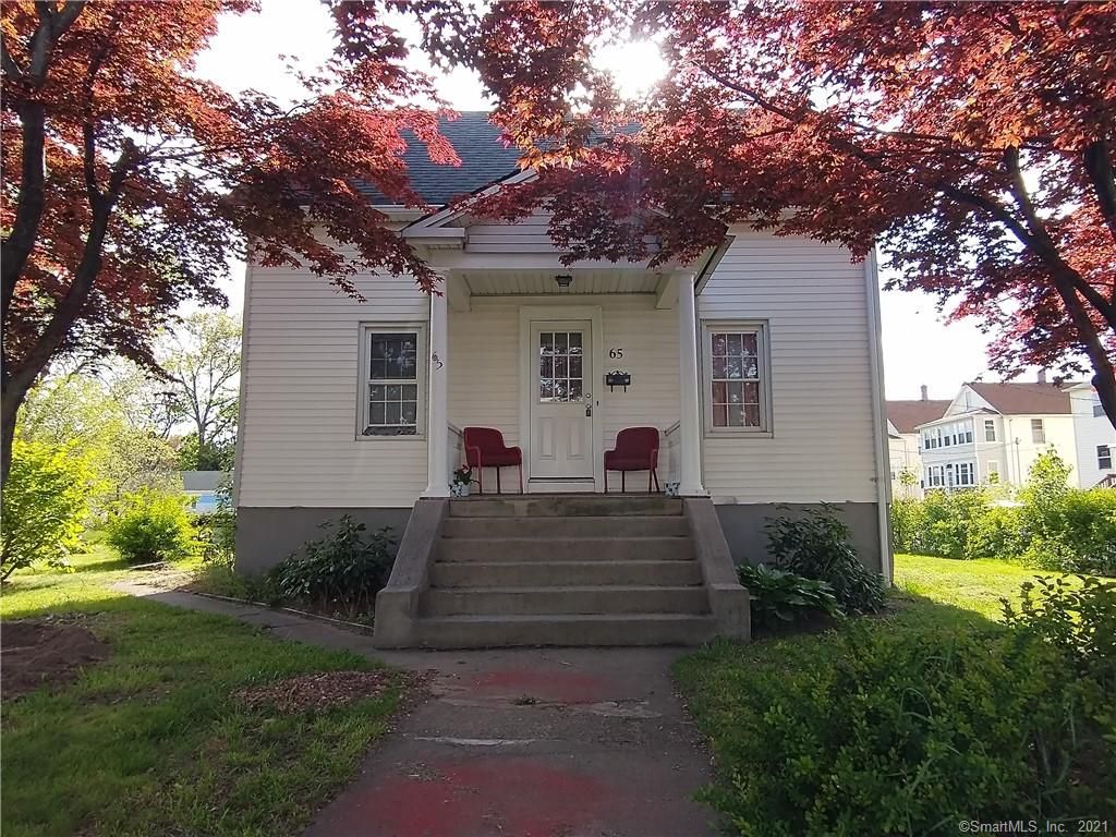 65 Laurel St, East Hartford, CT 06108