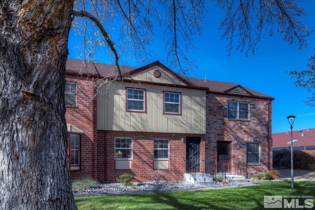 483 Beacon Hill Ct   #14, Sparks, NV 89431