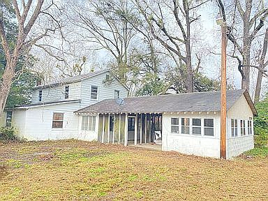 725 Hampton St, Elloree, SC 29047