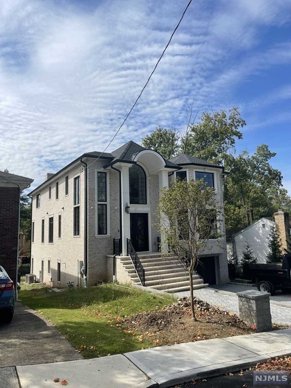 18 W Bayview Ave, Englewood Cliffs, NJ 07632 MLS 23028524 Trulia