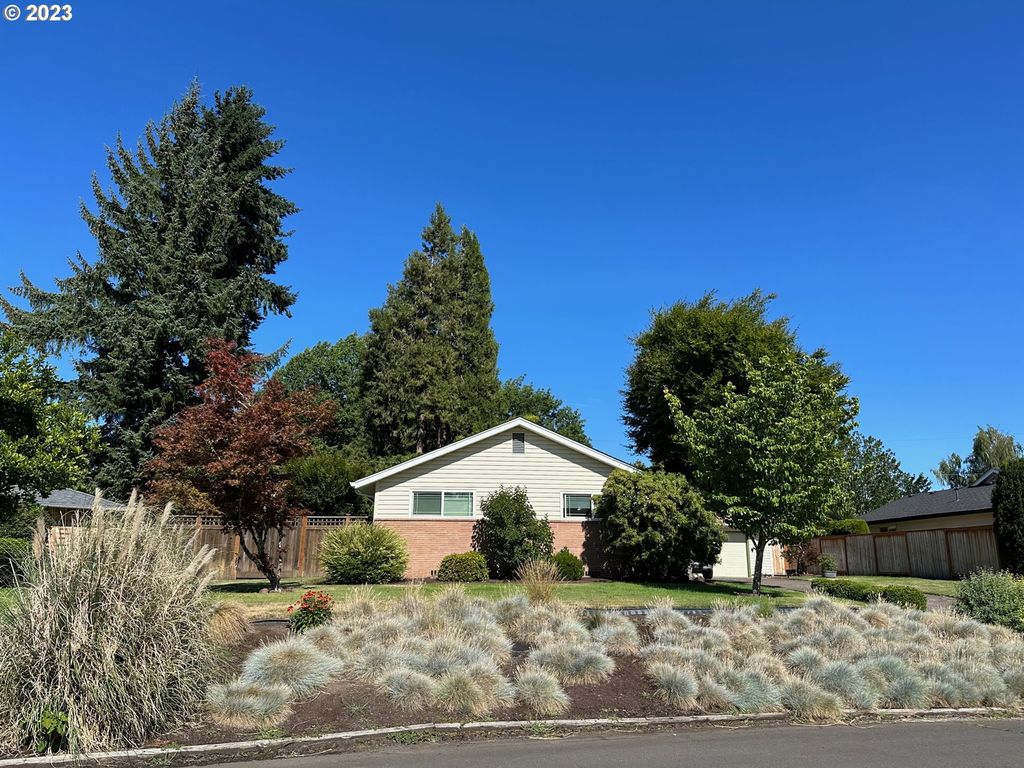 471 Roan Dr, Eugene, OR 97401 Trulia