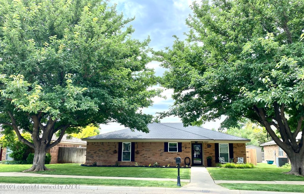 6807 Columbia Ln, Amarillo, TX 79109