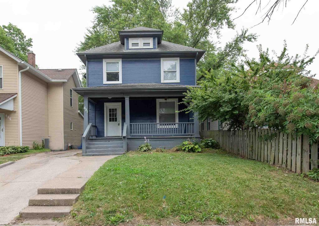621 E 13th St, Davenport, IA 52803