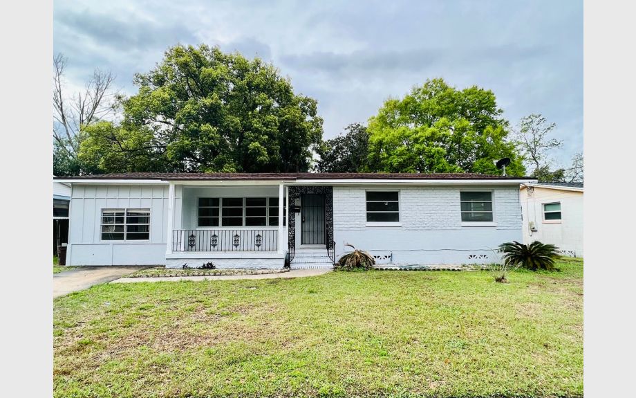 7226 Stonehurst Rd N, Jacksonville, FL 32277