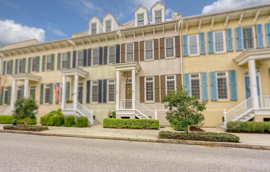 13A Assembly Row, Beaufort, SC 29906