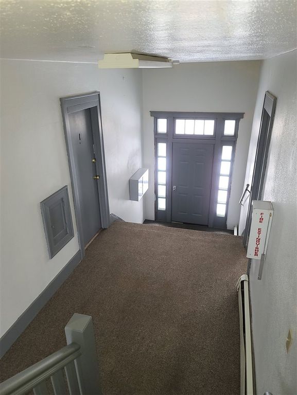 1002 Burdick Expy E, Minot, ND 8 Bed, 4 Bath Multi