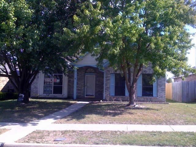 430 Sims Dr, Cedar Hill, TX 75104