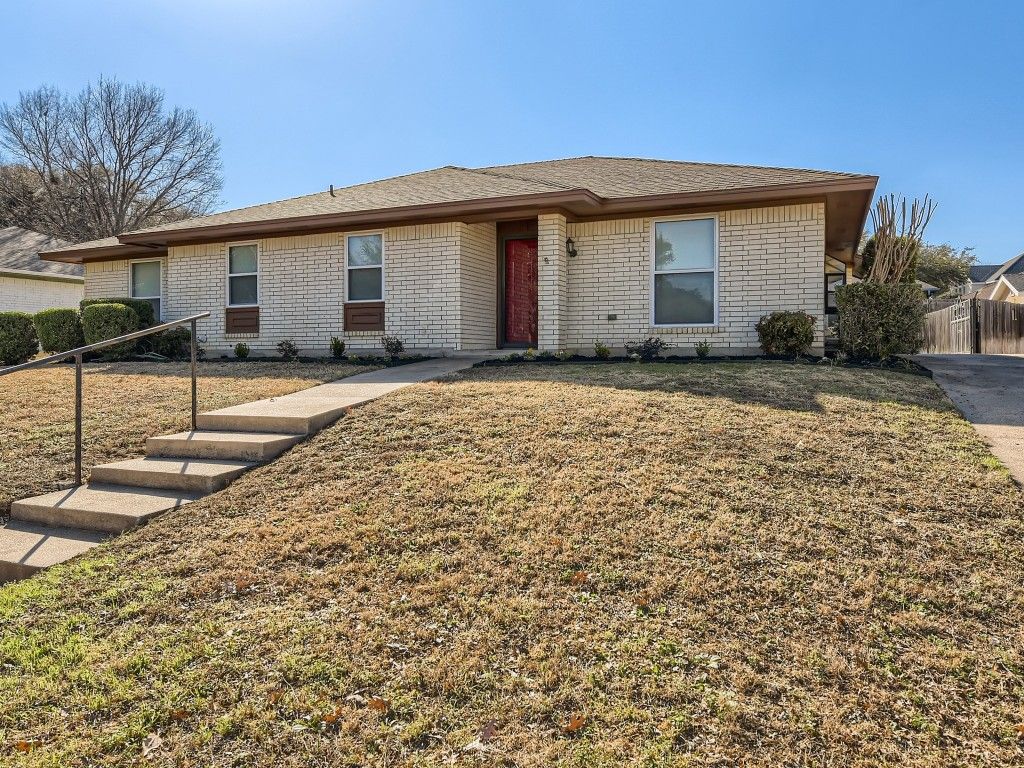 6932 Winchester Pl, Fort Worth, TX 76133