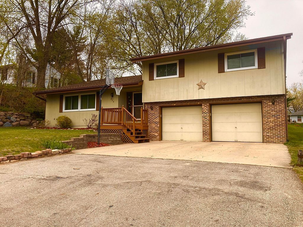 624 Main St, La Crescent, MN 55947